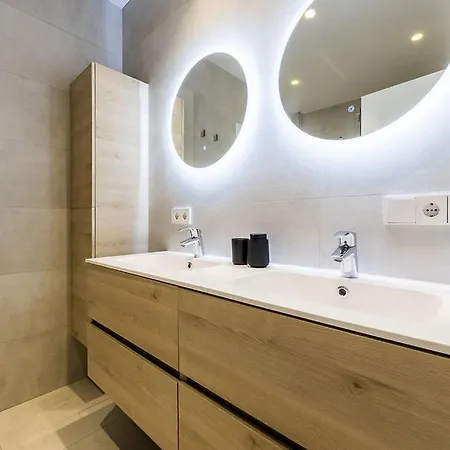 Apartment Sunrise I Apto Moderno Junto A Playa De Zurriola San Sebastian